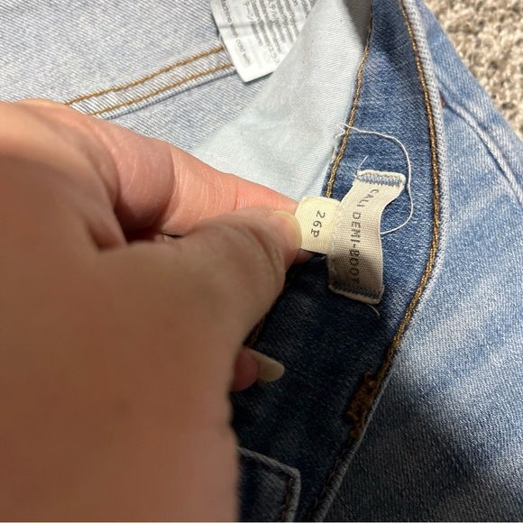 MADEWELL CALI DEMI-BOOT Mini Flare Hem Distressed Crop Jeans 26P - Picture 6 of 12